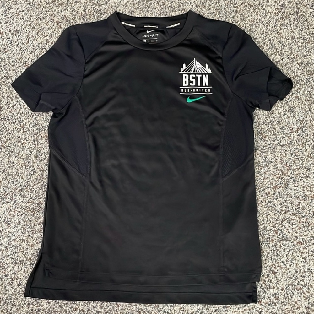Nike 2018 Boston Marathon short sleeve sz XS